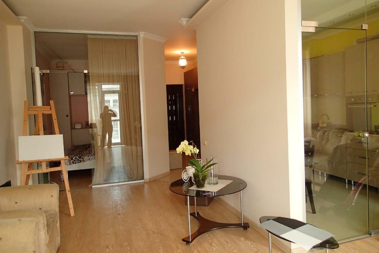 Cocorina Apartment Batumi Zewnętrze zdjęcie